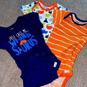 3PK size 3-6M Onesies " Just Call Me Whine
A Saurus"
